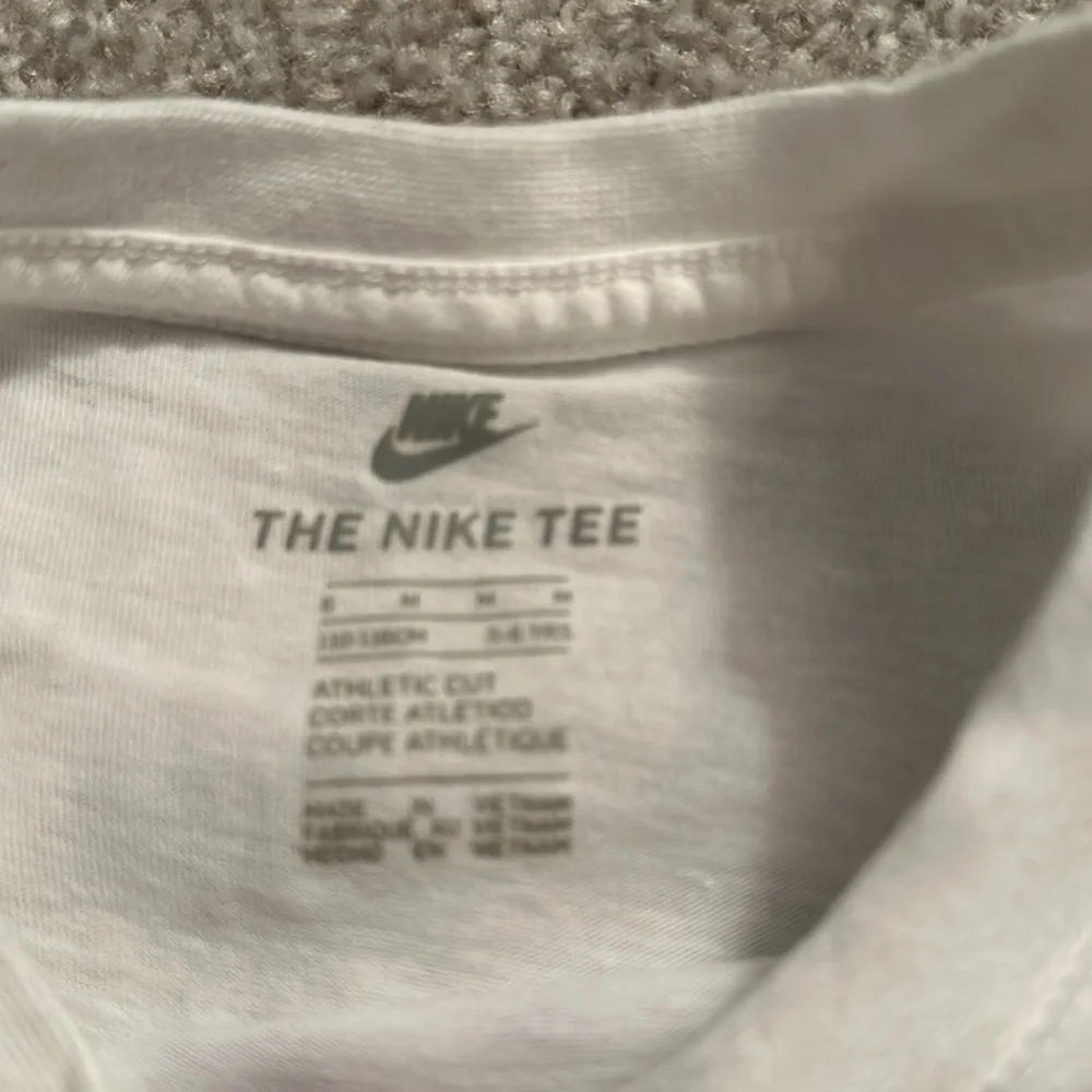 Nike Set - Picture 2 of 3